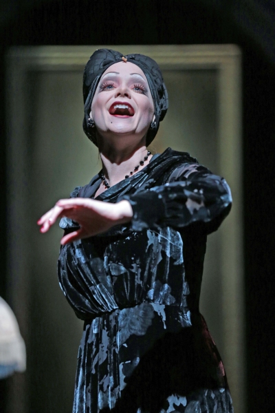 Photo Flash: First Look at Drury Lane Theatre's SUNSET BOULEVARD Image