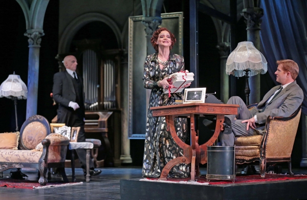 Photo Flash: First Look at Drury Lane Theatre's SUNSET BOULEVARD Image