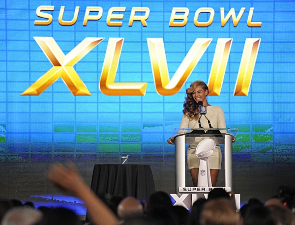 Photo Flash: 'Any Questions?'; Beyonce Addresses Lip-Gate at SUPER BOWL Press Conference  Image