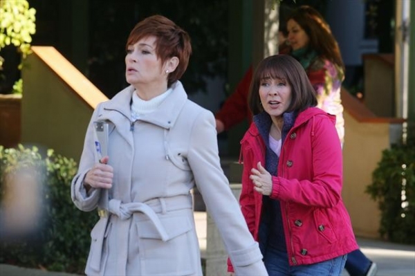 Photo Flash: THE MIDDLE's 'Winners and Losers' Image