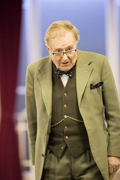 Robert Hardy Photo