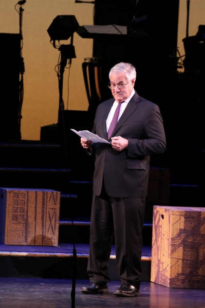 Photo Coverage: Former Congressman Barney Frank Makes Stage Debut in FIORELLO! Image