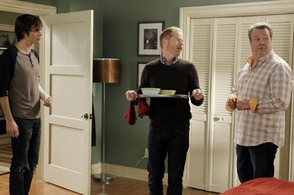Photo Flash: MODERN FAMILY's 'Heart Broken' Image