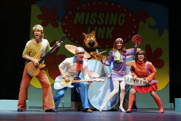Photo Flash: SCOOBY-DOO LIVE! MUSICAL MYSTERIES Comes to Warner Theatre Today Image