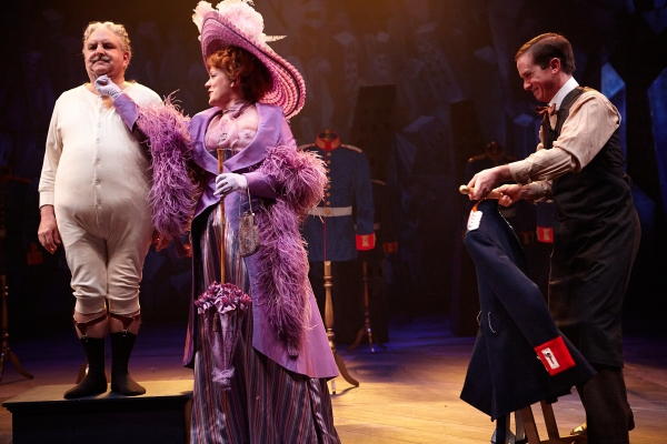 Photo Flash: First Look at Antony Sher and More in THE CAPTAIN OF KOPENICK Image