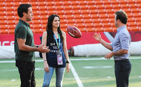 Photo Flash: HAWAII FIVE-0's 'Pa'ani (The Game)' Image