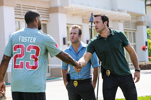 Photo Flash: HAWAII FIVE-0's 'Pa'ani (The Game)' Image