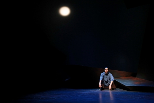Photo Flash: First Look at Signature Theatre's THE DANCE AND THE RAILROAD Image