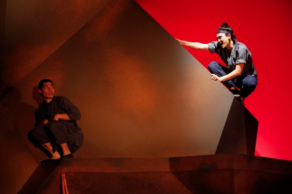 Photo Flash: First Look at Signature Theatre's THE DANCE AND THE RAILROAD Image