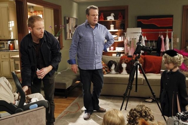 Photo Flash: MODERN FAMILY's 'Bad Hair Day' Image