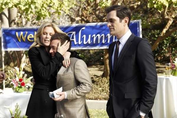 Photo Flash: MODERN FAMILY's 'Bad Hair Day' Image