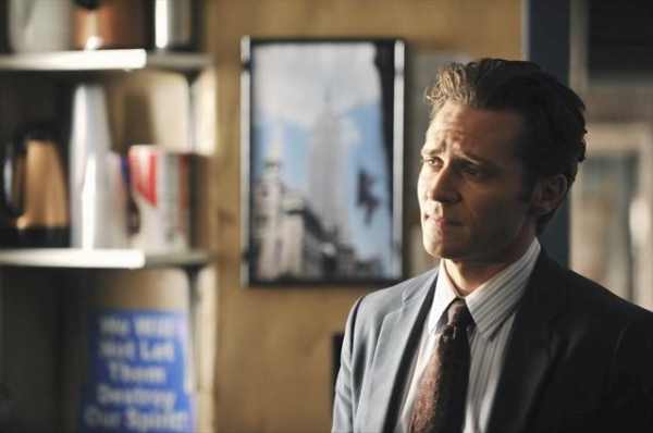Photo Flash: CASTLE's 'Target' Image