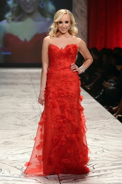 Photo Coverage: The Heart Truth Fashion Show Image