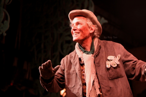 Photo Flash: New Shots of Betty Buckley and More in West End's DEAR WORLD 