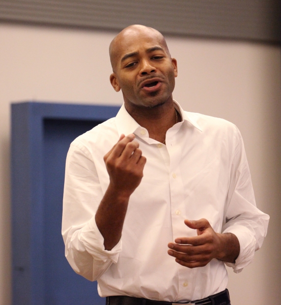Photo Coverage: MOTOWN Cast Gives Performance Preview! Image