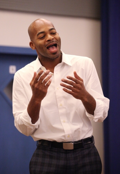 Photo Coverage: MOTOWN Cast Gives Performance Preview! Image