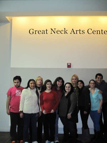 Photo Flash: Nikki Blonsky Surprises Special Needs Arts Students at Great Neck Arts Center Image