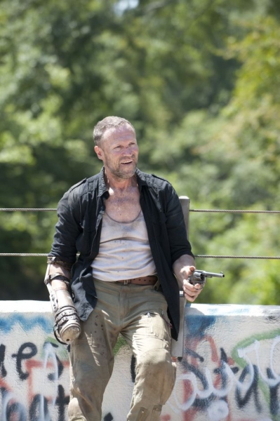 Photo Flash: THE WALKING DEAD's 'Home' Image