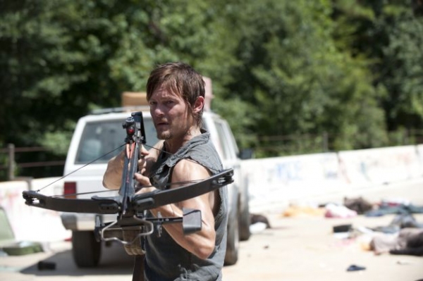 Photo Flash: THE WALKING DEAD's 'Home' Image