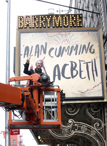 Photo Coverage:  Alan Cumming Helps Install MACBETH Marquee Image