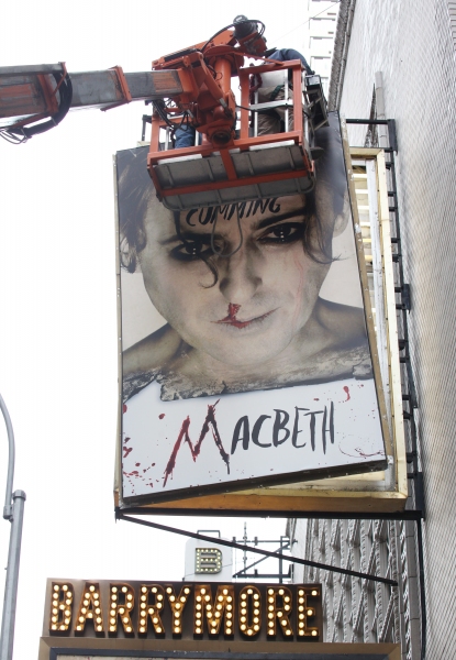 Photo Coverage:  Alan Cumming Helps Install MACBETH Marquee Image