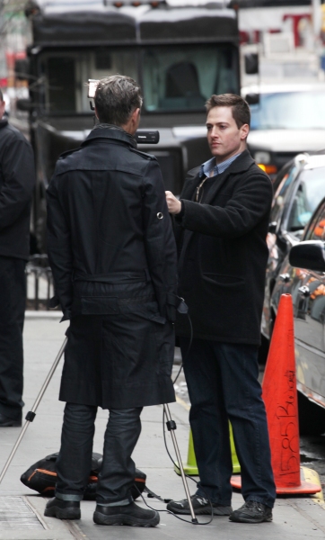 Photo Coverage:  Alan Cumming Helps Install MACBETH Marquee Image
