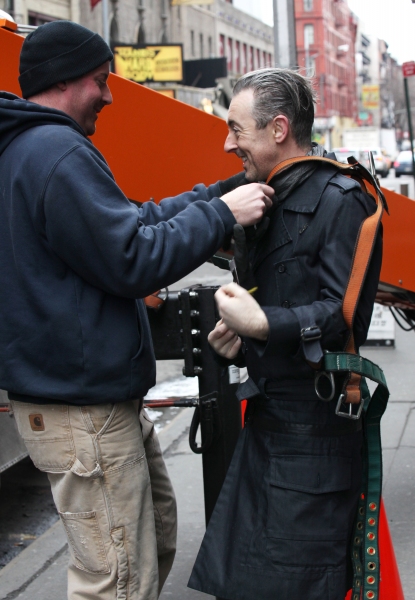 Photo Coverage:  Alan Cumming Helps Install MACBETH Marquee Image