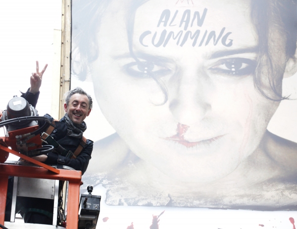 Photo Coverage:  Alan Cumming Helps Install MACBETH Marquee Image