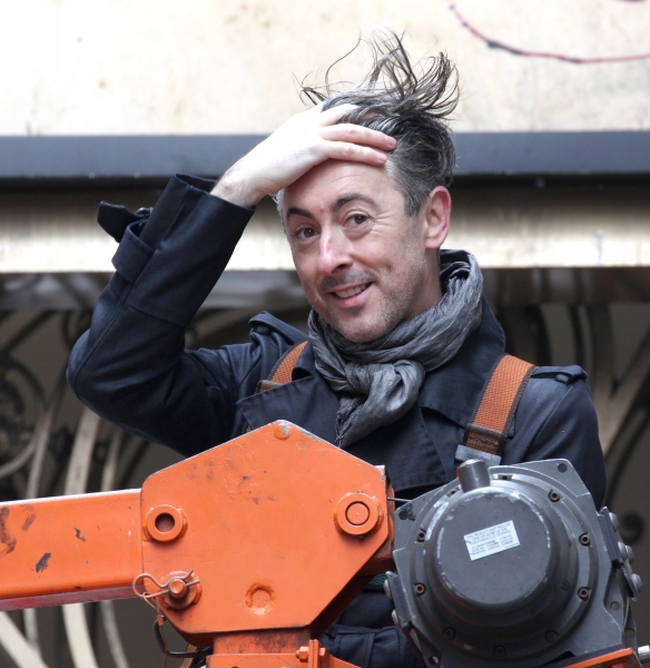 Photo Coverage:  Alan Cumming Helps Install MACBETH Marquee Image