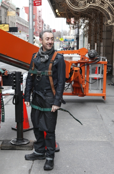 Photo Coverage:  Alan Cumming Helps Install MACBETH Marquee Image