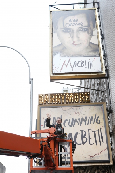 Photo Coverage:  Alan Cumming Helps Install MACBETH Marquee Image