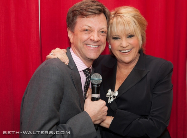 Photo Flash: Liza Minnelli and Barry Manilow Cheer Lorna Luft at Birdland Image
