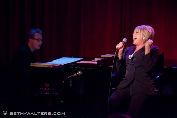Photo Flash: Liza Minnelli and Barry Manilow Cheer Lorna Luft at Birdland Image
