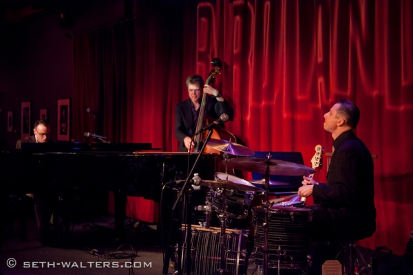 Photo Flash: CHICAGO's Carol Woods and More Perform at Birdland Image