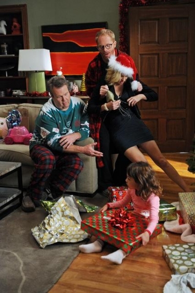 Photo Flash: MODERN FAMILY's 'Best Men' Image