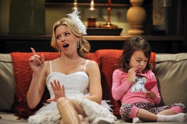 Photo Flash: MODERN FAMILY's 'Best Men' Image