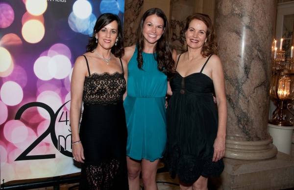 Photo Flash: Sutton Foster Attends 42nd Street Moon's IT'S DE-LOVELY Gala Image