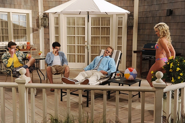Photo Flash: HOW I MET YOUR MOTHER's 'Weekend at Barney's' Image