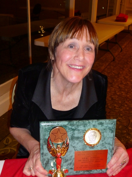  Geri Jewell holds her Lifetime Achievement Award Photo