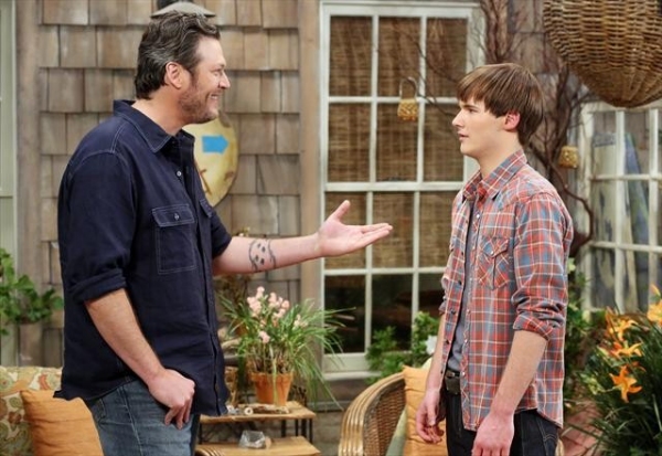 Photo Flash: First Look at Blake Shelton on MALIBU COUNTRY Image