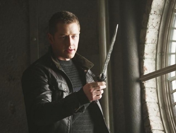 Photo Flash: ONCE UPON A TIME's 'The Queen is Dead,' Premiering 3/3 Image