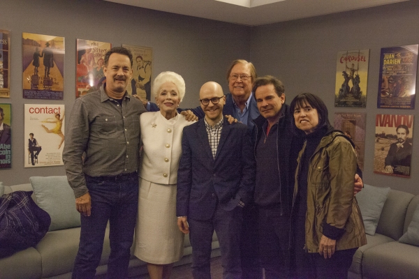 CHRISTOPHER MCDONALD, TOM HANKS, HOLLAND TAYLOR, DEIRDRE LOVEJOY, PETER SCOLARI, STEP Photo