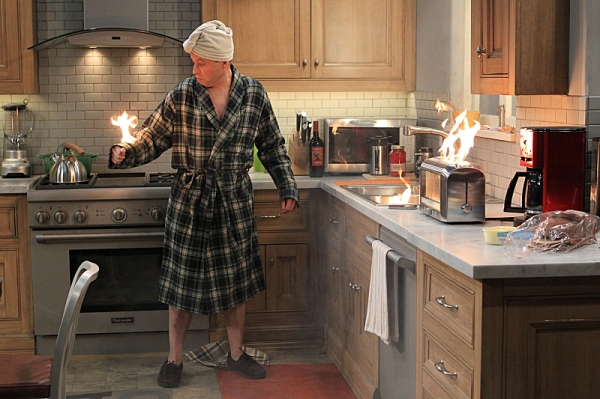 Photo Flash: TWO AND A HALF MEN's 'The 9:04 from Pemberton,' Airing 3/7 Image