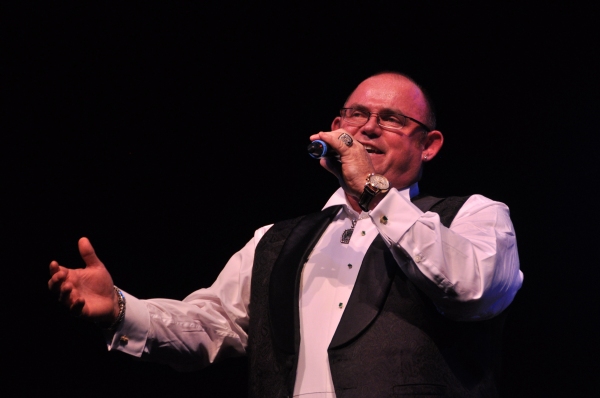 Photo Coverage: Ronan Tynan Plays Patchogue Theatre Image