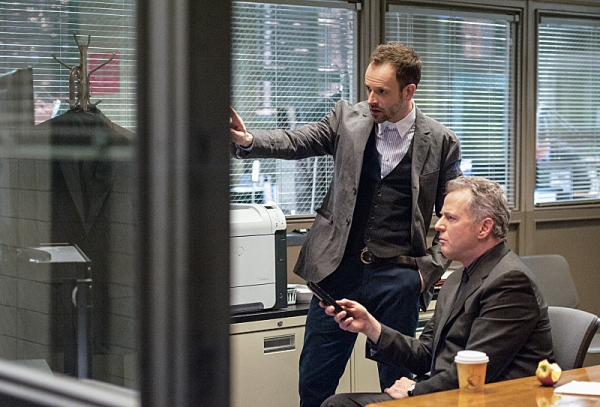 Photo Flash: First Look - ELEMENTARY's 'Deja Vu All Over Again,' Airing 3/14 Image