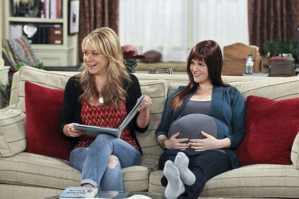 Photo Flash: First Look - RULES OF ENGAGEMENT's 'Baby Talk,' Airing 3/11 Image