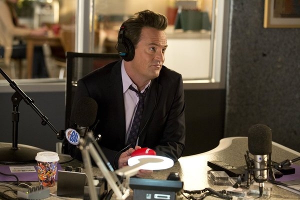 GO ON -- "Double Down" Episode 118 -- Pictured: Matthew Perry as Ryan King -- (Photo  Photo