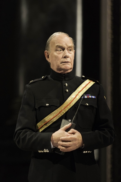 Photo Flash: Back as The Queen! First Look at Helen Mirren, Michael Elwyn and More in THE AUDIENCE Image