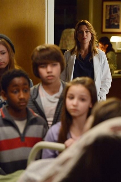 Photo Flash: First Look - GREY'S ANATOMY's 'Idle Hands,' Airing 3/21 Image