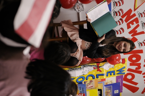 Photo Flash: Voice of DORA THE EXPLORER Fatima Ptacek Reads for SAG's BookPALS Program Image